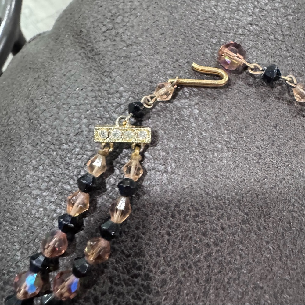 Vintage two stand Rise and Black Glass Bead aurora borealis Necklace - Picture 3 of 5